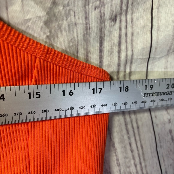 The North Face Ribbed Cropped Tank Top Orange NWT XL - Picture 7 of 8
